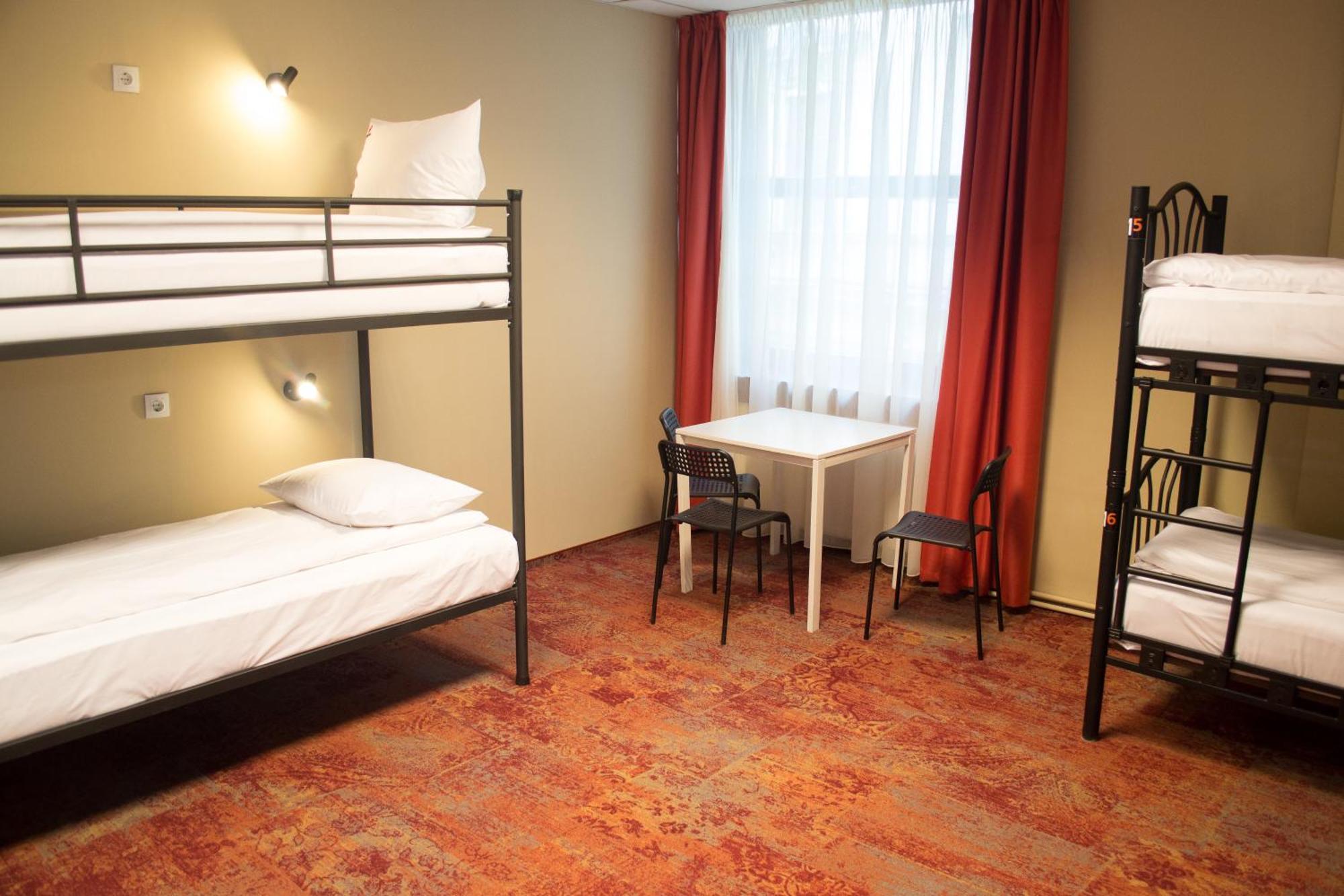 B13 Hostel سيبيو المظهر الخارجي الصورة