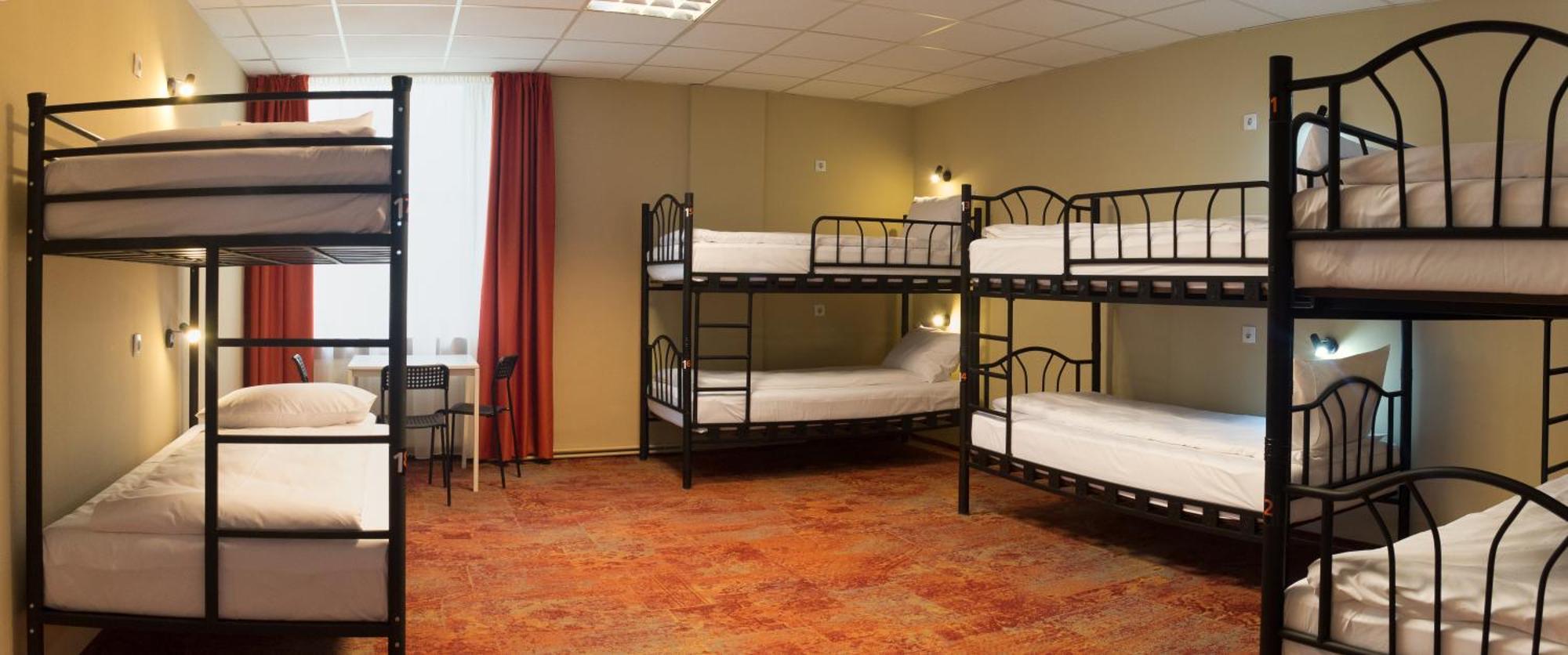 B13 Hostel سيبيو المظهر الخارجي الصورة
