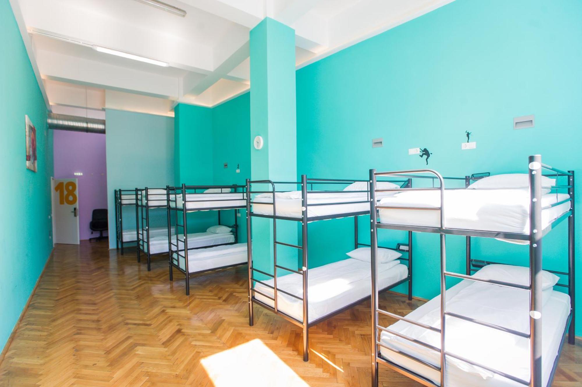 B13 Hostel سيبيو المظهر الخارجي الصورة