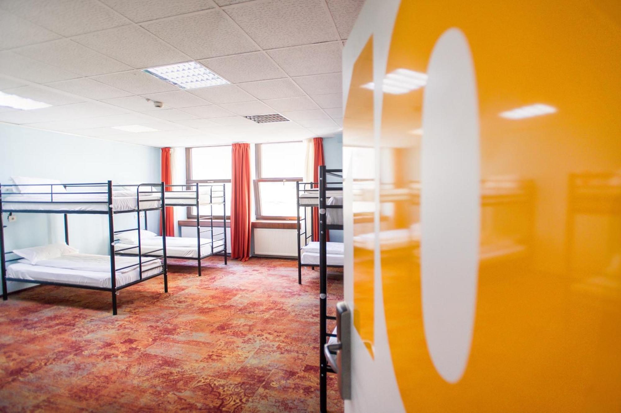B13 Hostel سيبيو المظهر الخارجي الصورة